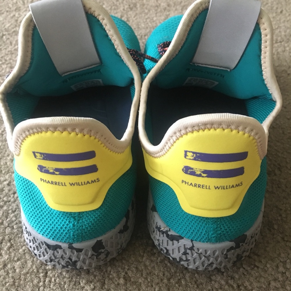 Adidas Pharrell Williams sneakers